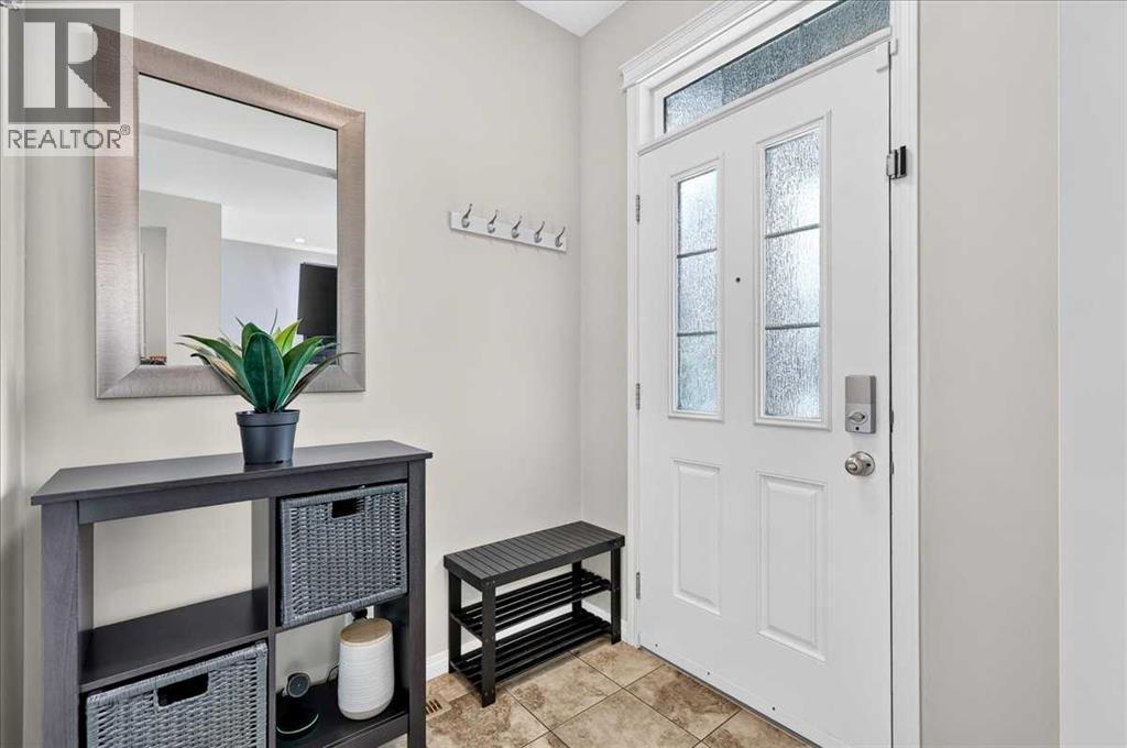 60 Mahogany Grove SE