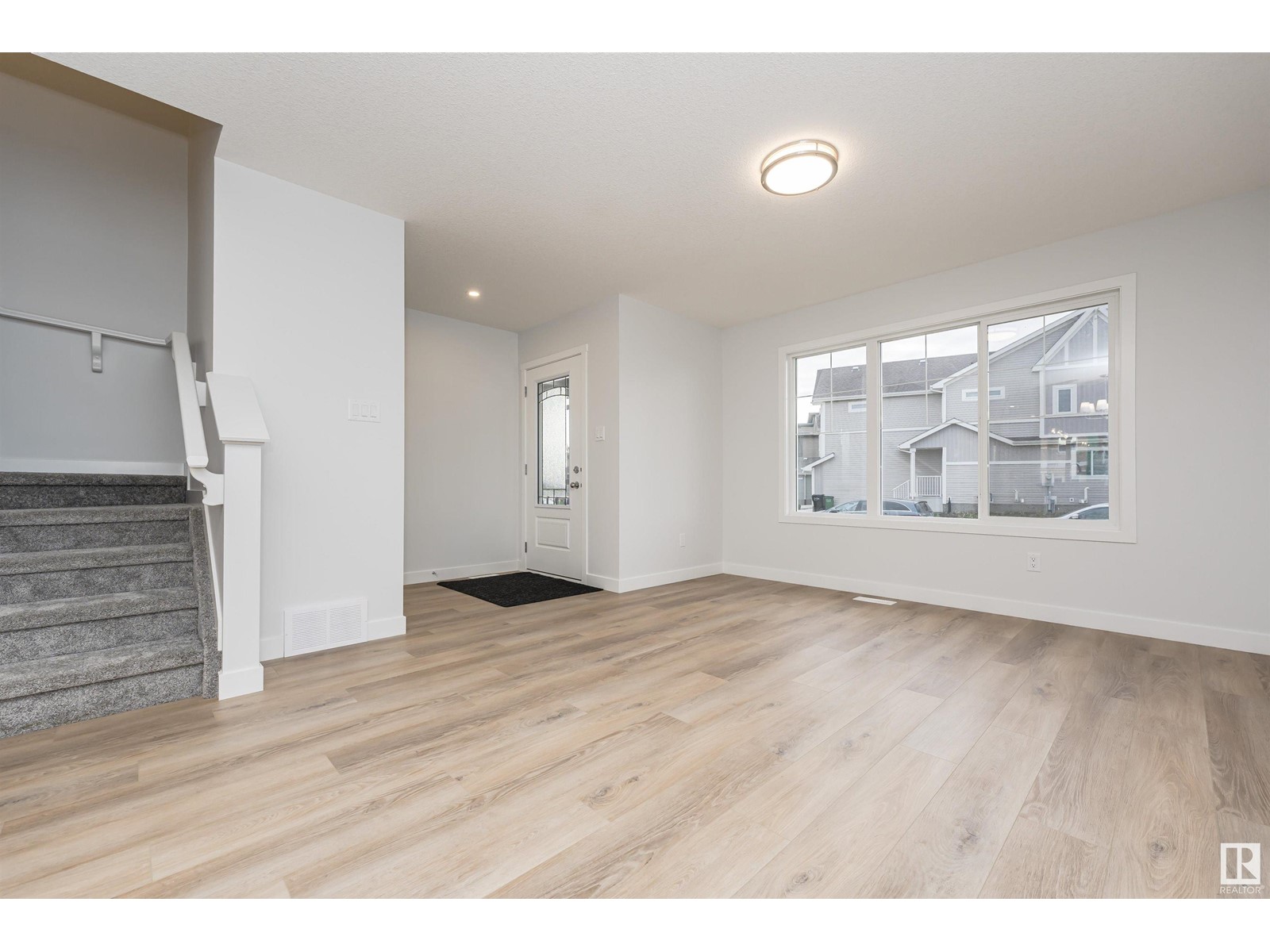 9566 CARSON BEND BN SW