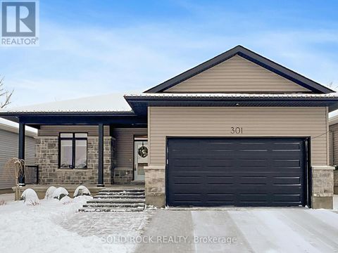 301 WOOD AVENUE Smiths Falls ON K7A5H4