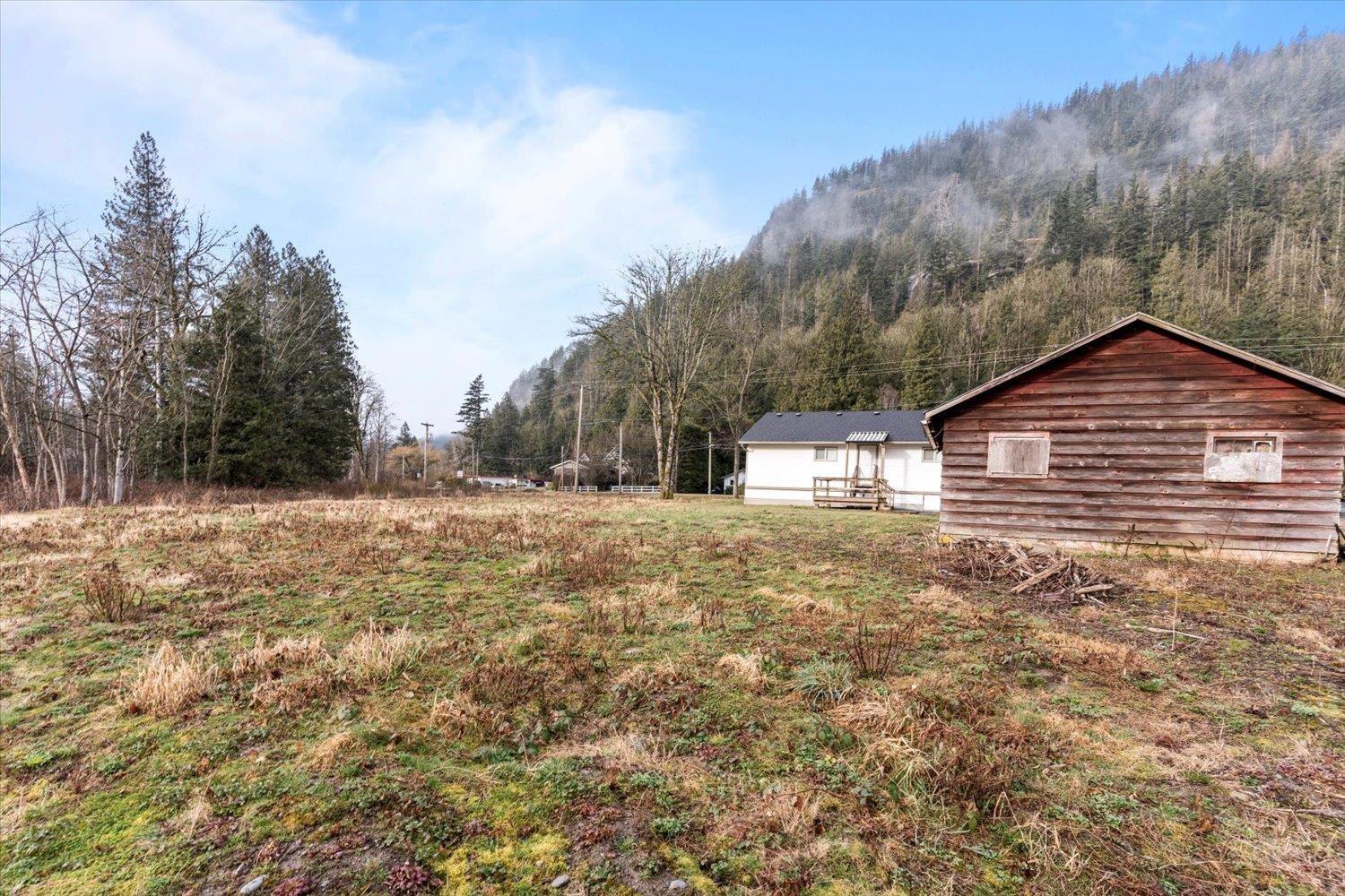 905 HOT SPRINGS ROAD|Harrison Hot Springs