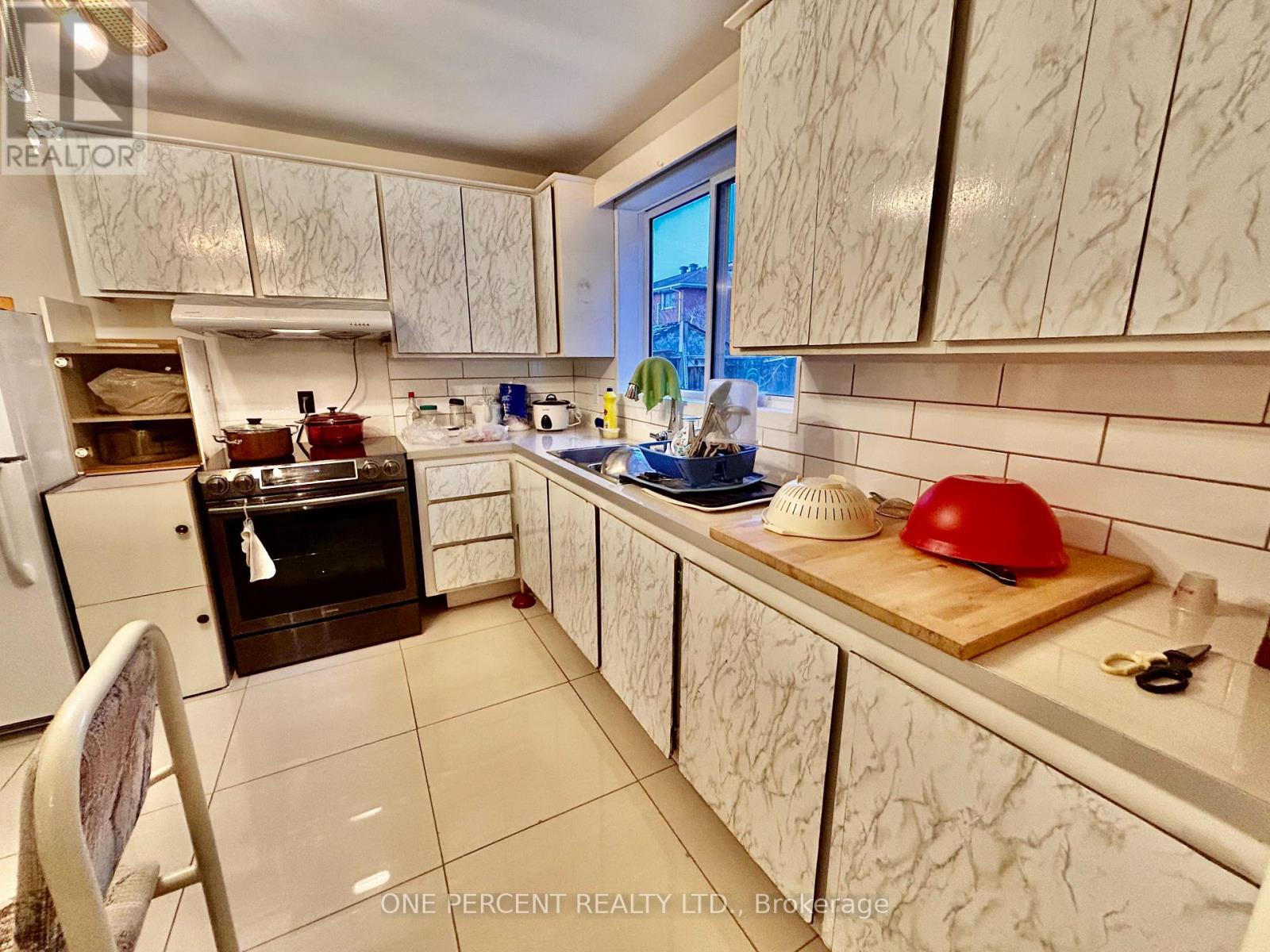 923 PINECREST ROAD