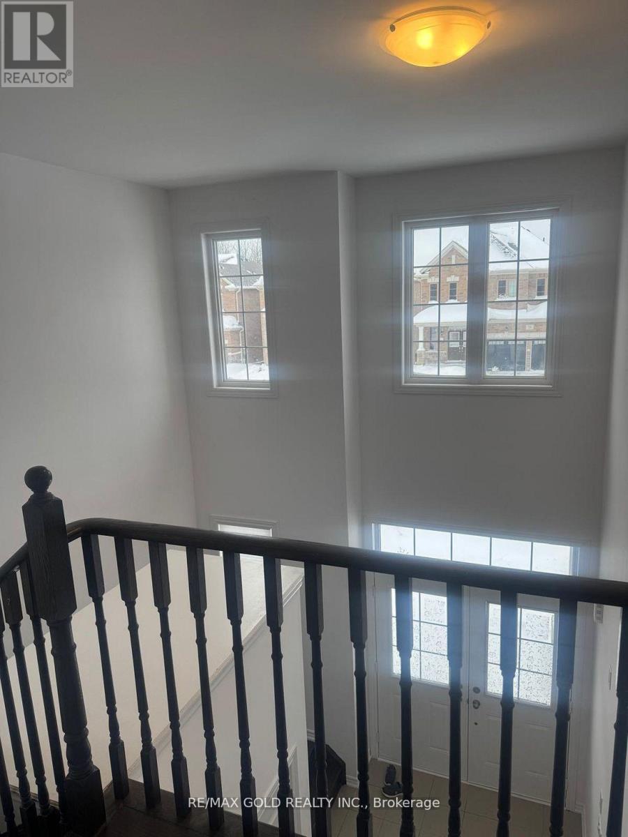 27 AITCHISION AVENUE