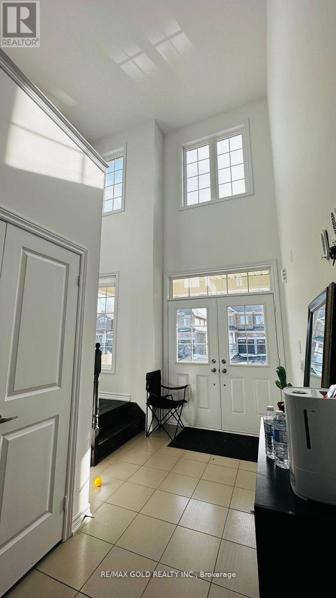 27 AITCHISION AVENUE