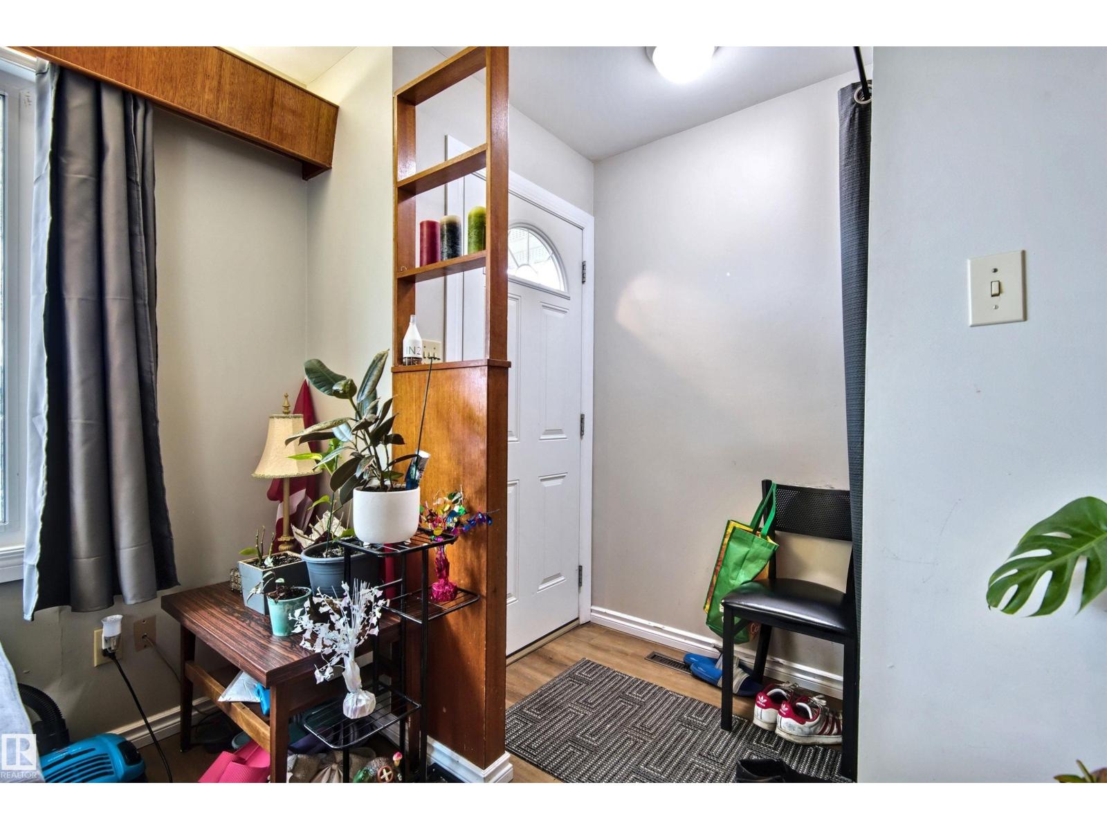 13008-13010 102 ST NW