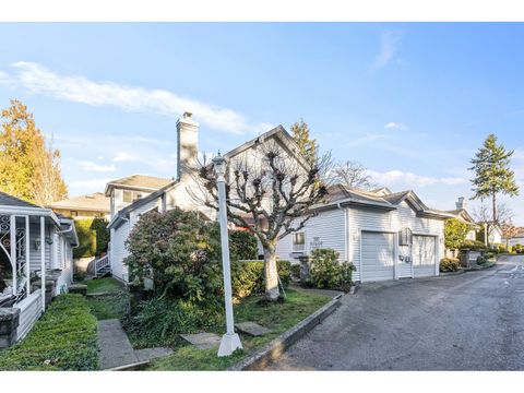 102 1744 128 STREET Surrey BC V4A3V4