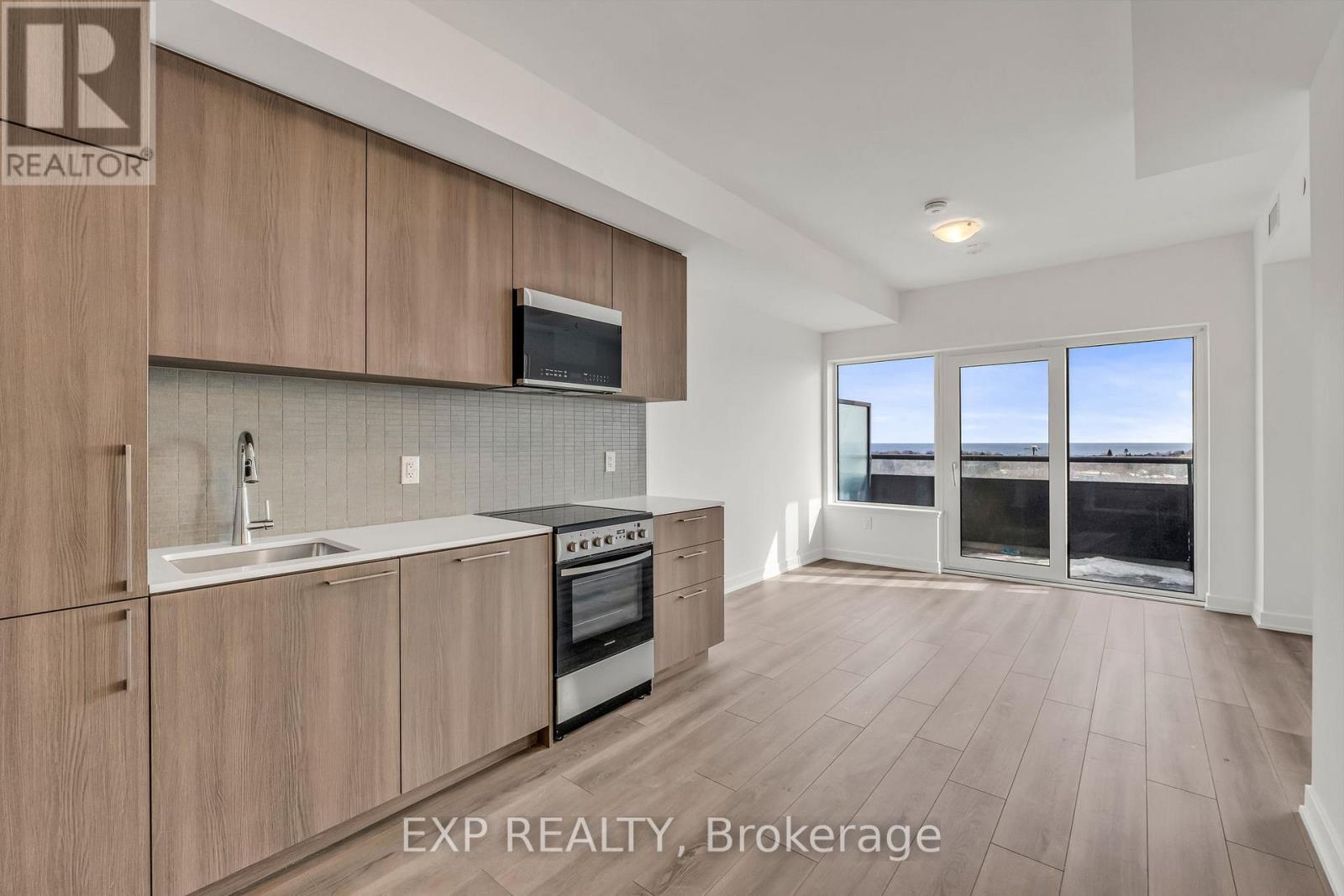 908B - 7437 KINGSTON ROAD