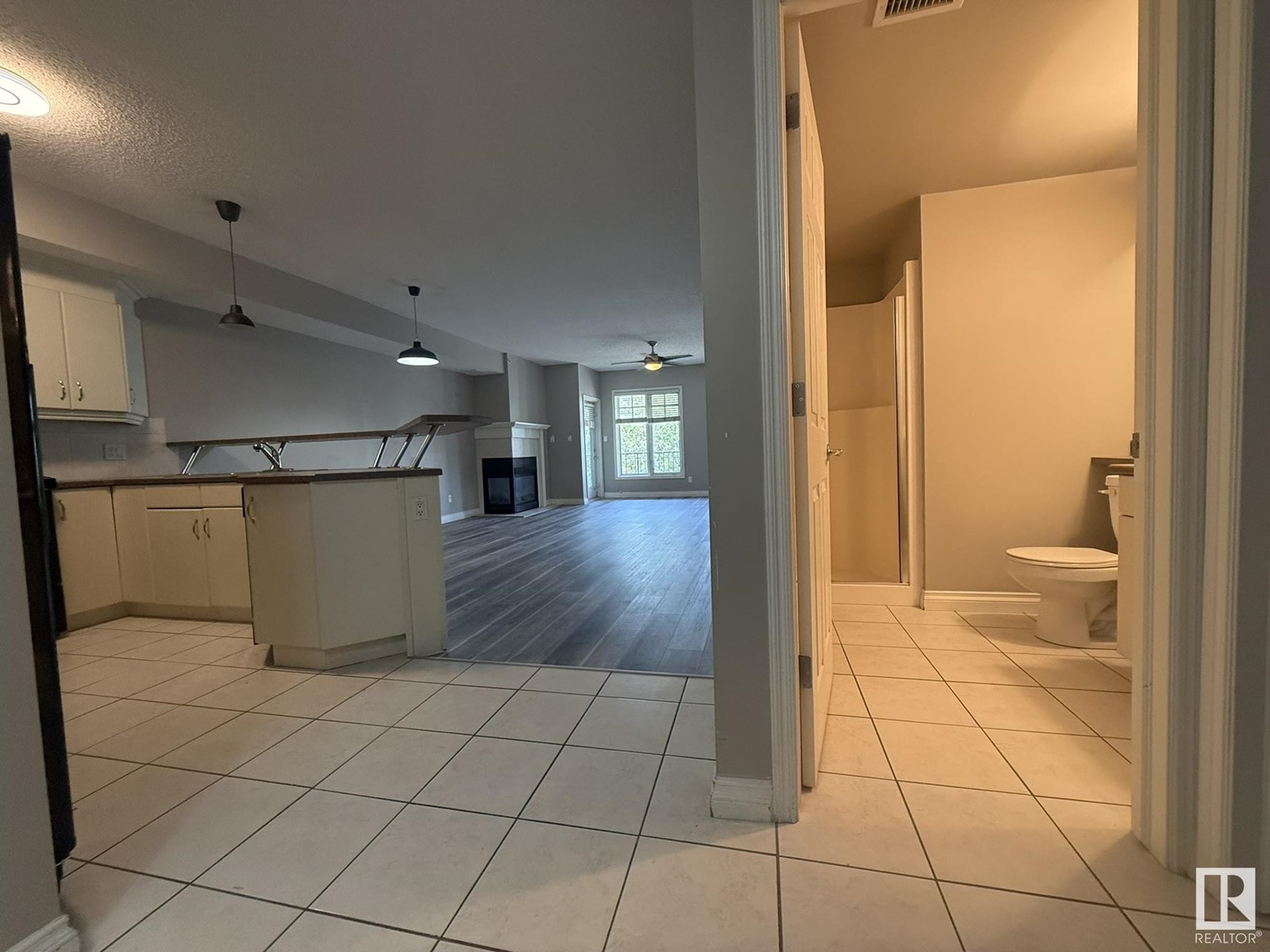 #304 9803 96A ST NW