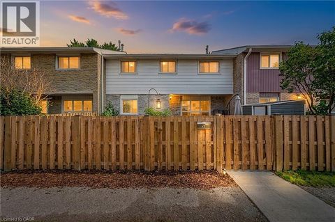 423 WESTWOOD Drive Unit# 43 Kitchener ON N2M5B5