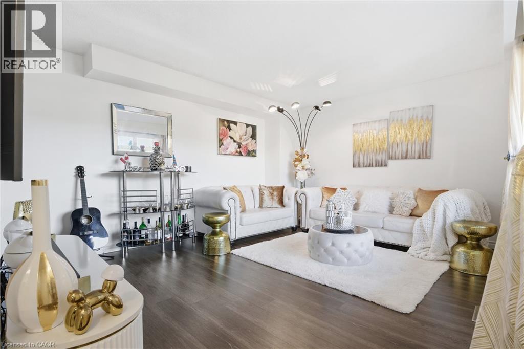 423 WESTWOOD Drive Unit# 43