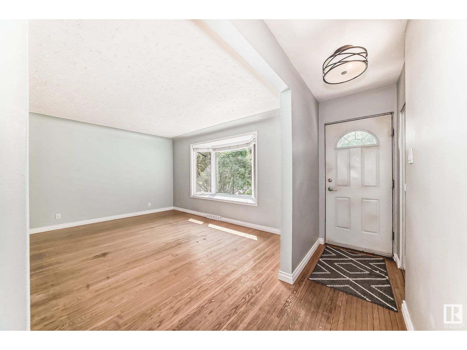 10815 147 ST NW