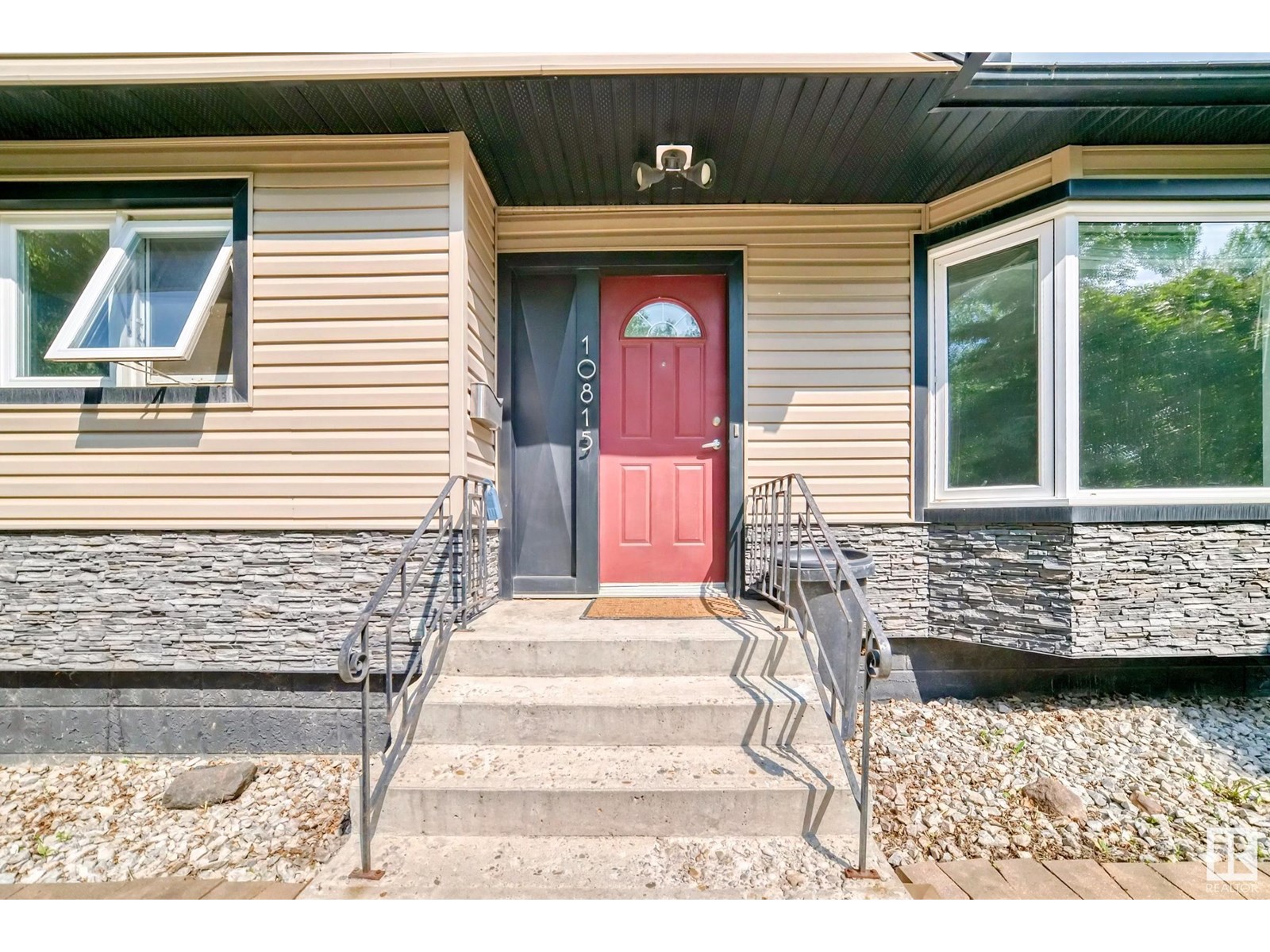 10815 147 ST NW