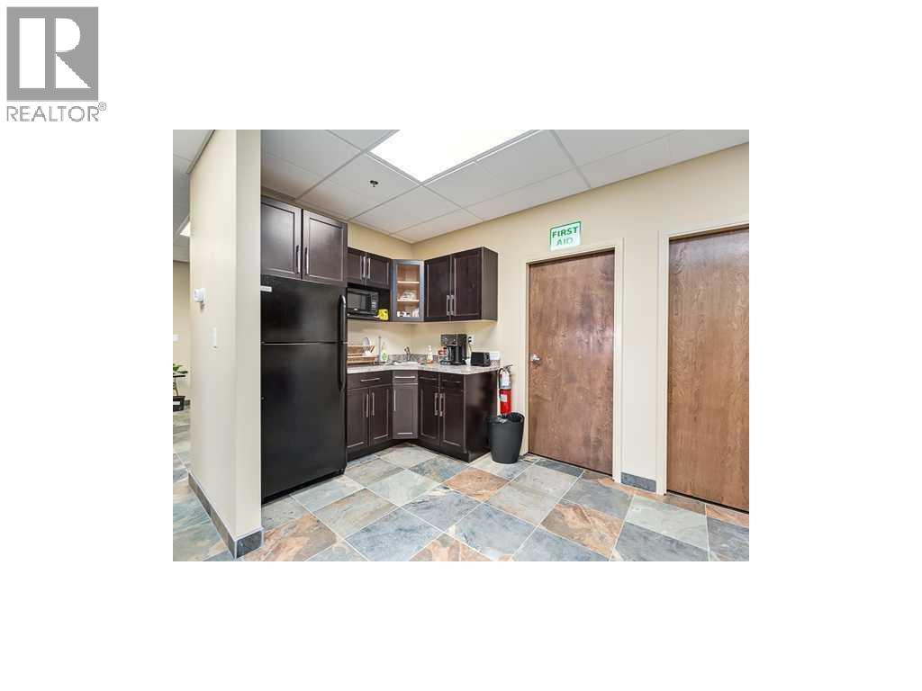 220, 52 Gateway Drive NE