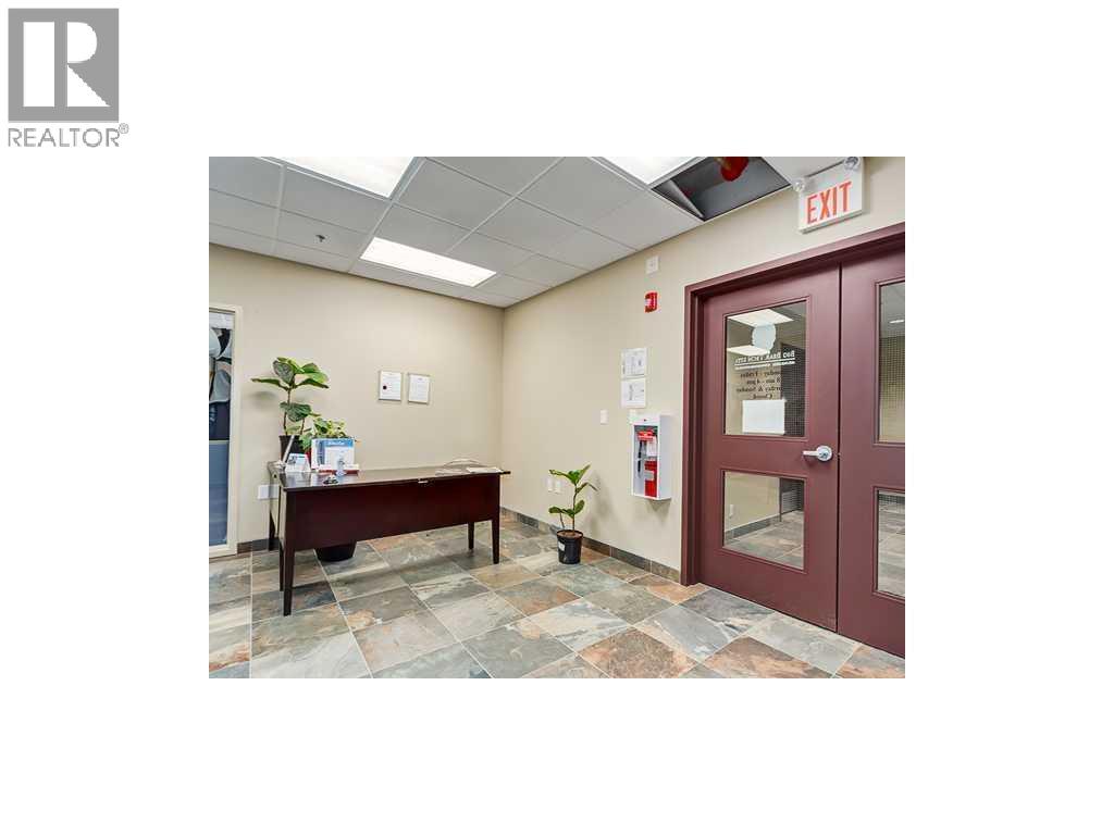 220, 52 Gateway Drive NE