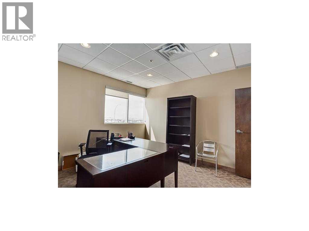 220, 52 Gateway Drive NE