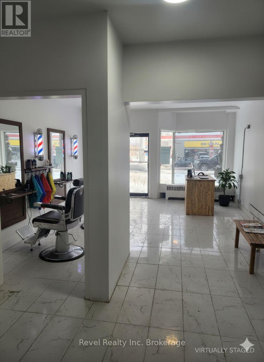 4 - 1009 ALGONQUIN AVENUE