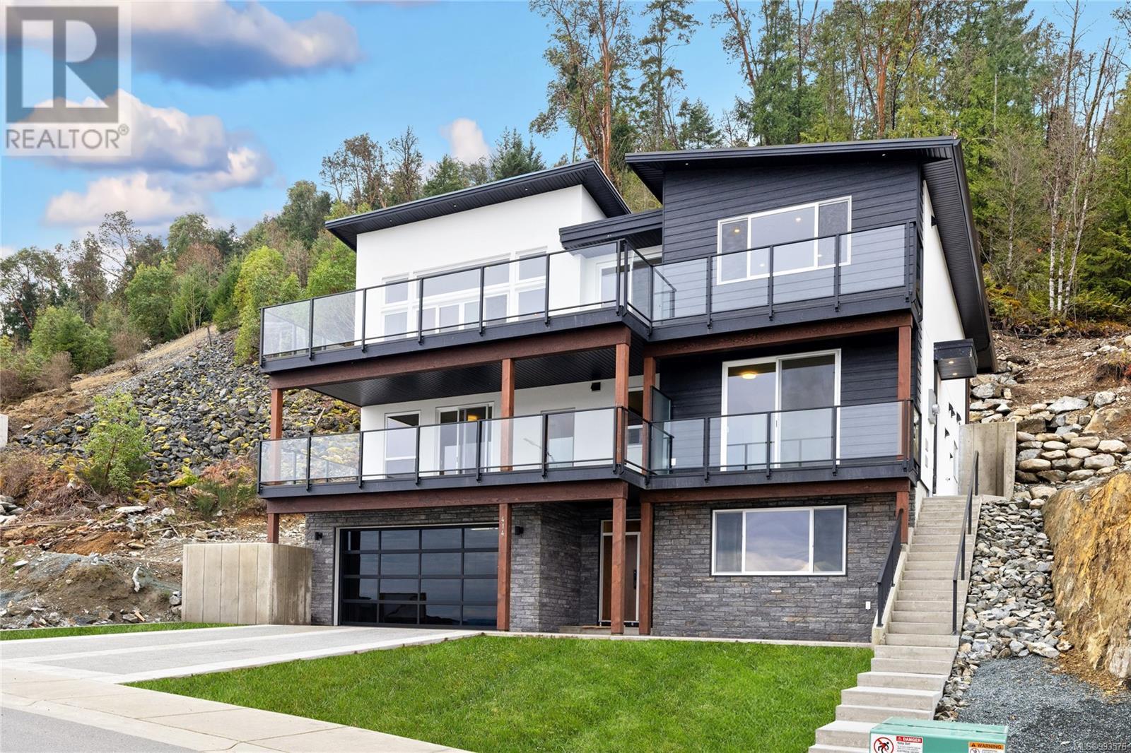 414 Thetis Dr