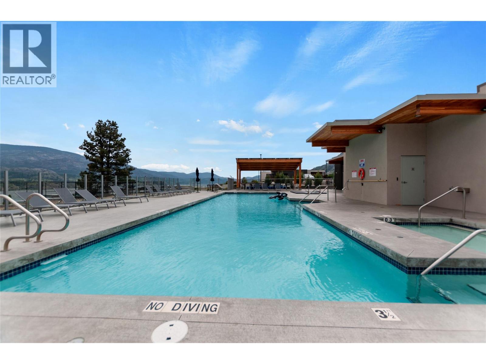 121 Ridge Park