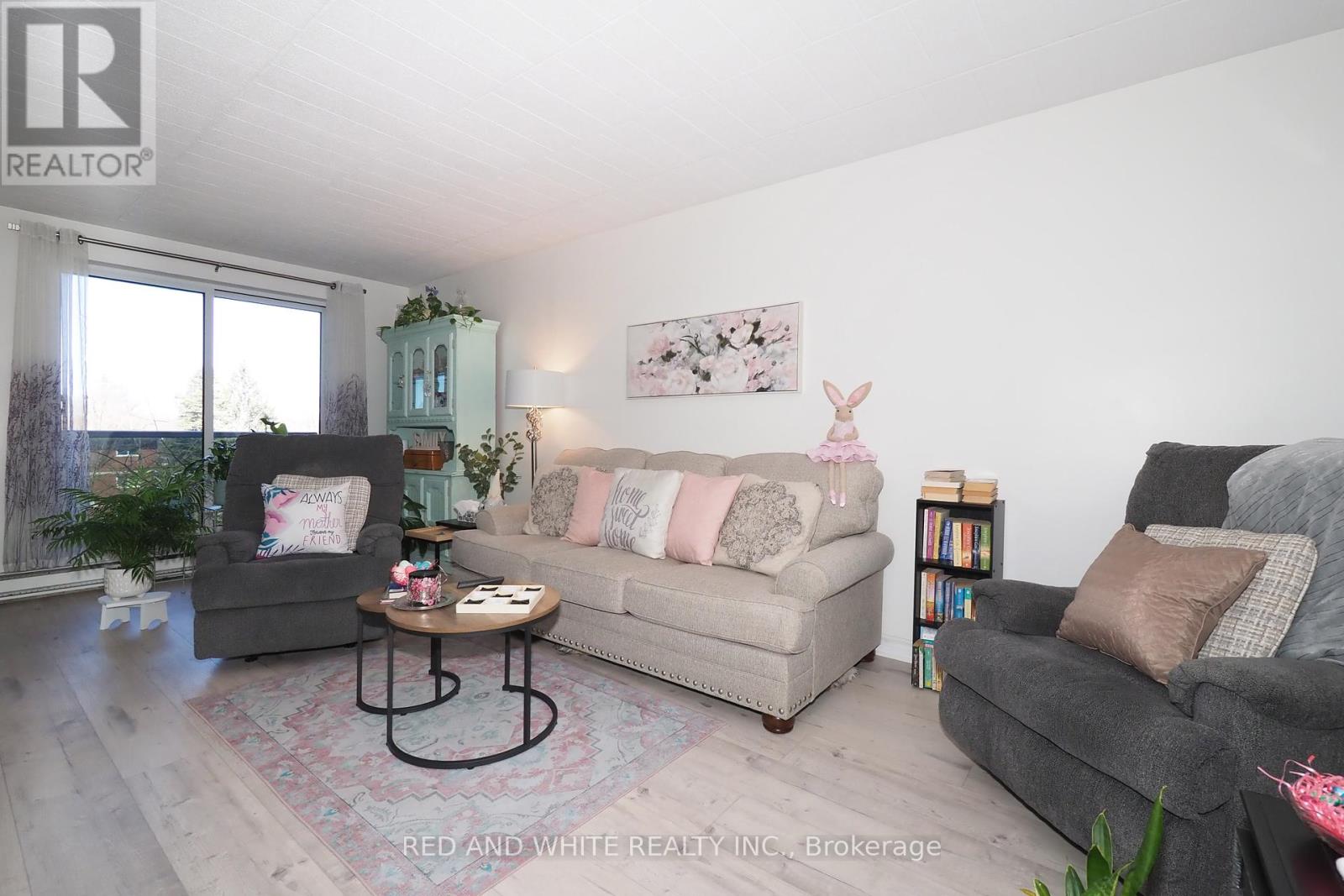 403 - 29 WEST AVENUE W