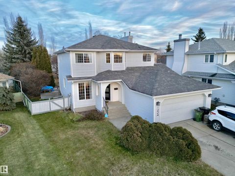 1224 POTTER GREENS DR NW Edmonton AB T5T5Y2