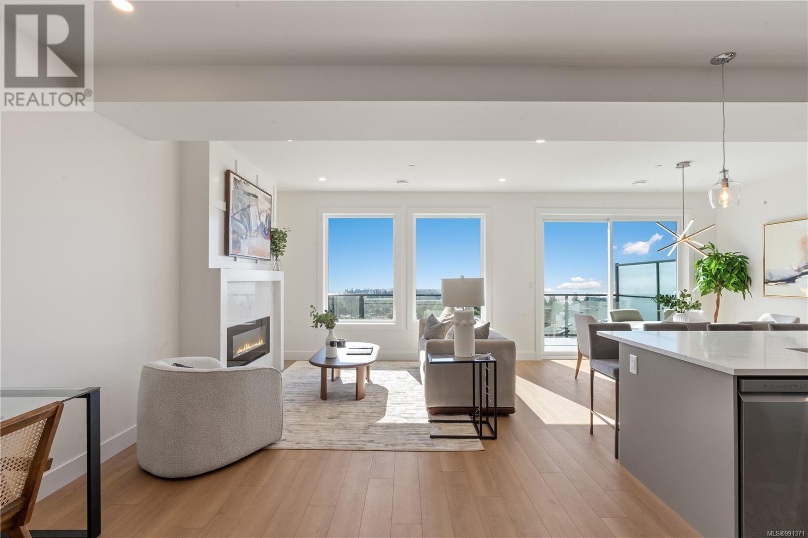 2297 Hudson Terr