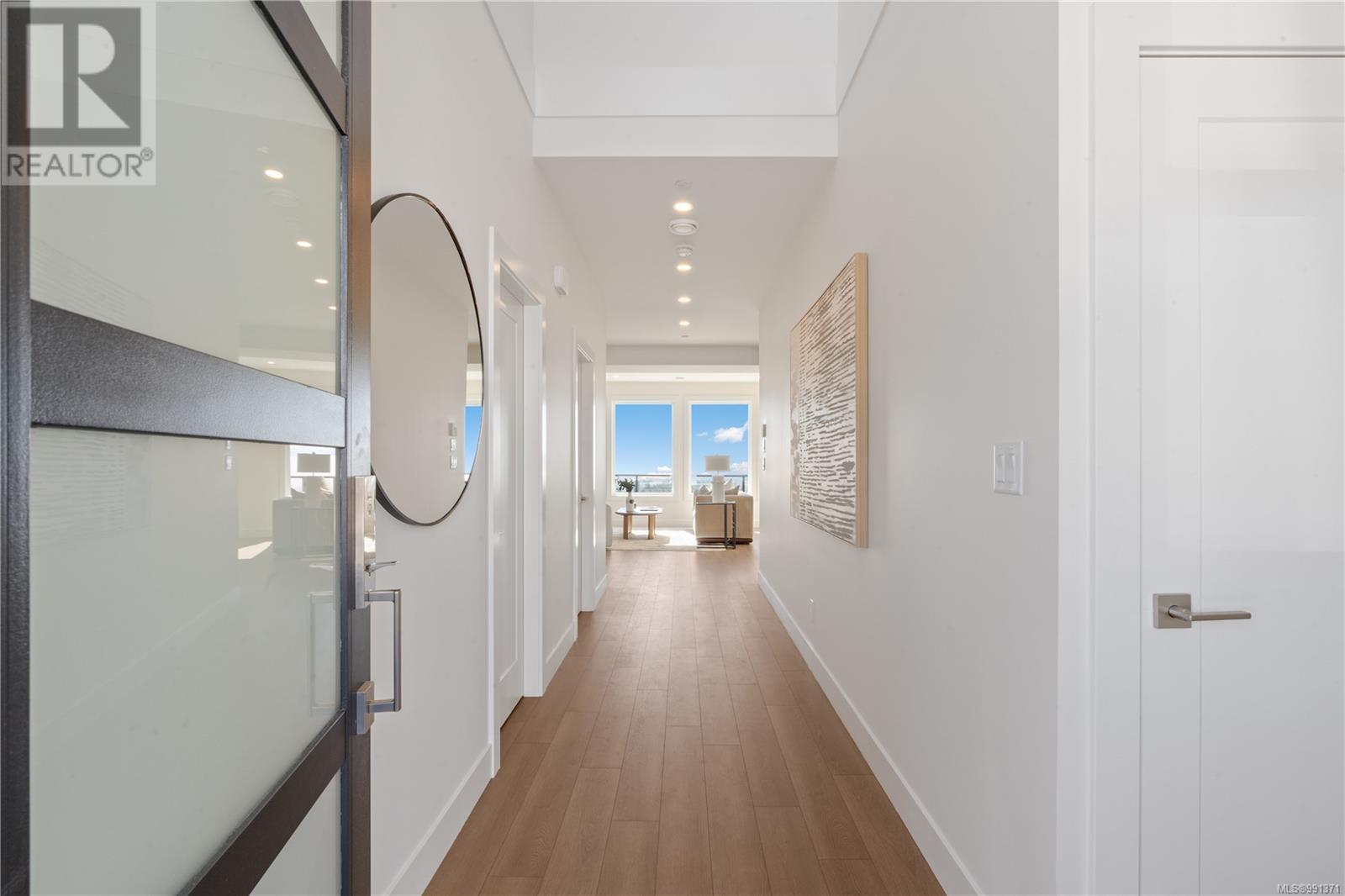 2297 Hudson Terr