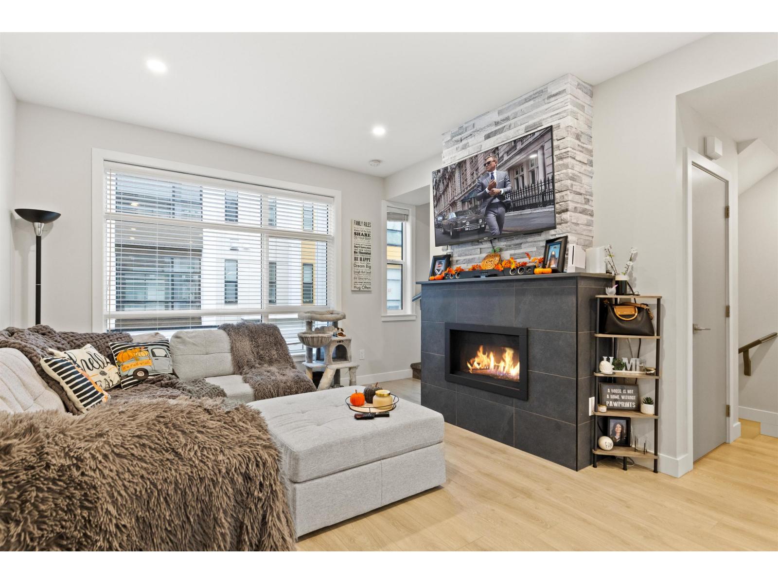 211 46150 THOMAS ROAD|Vedder Crossing