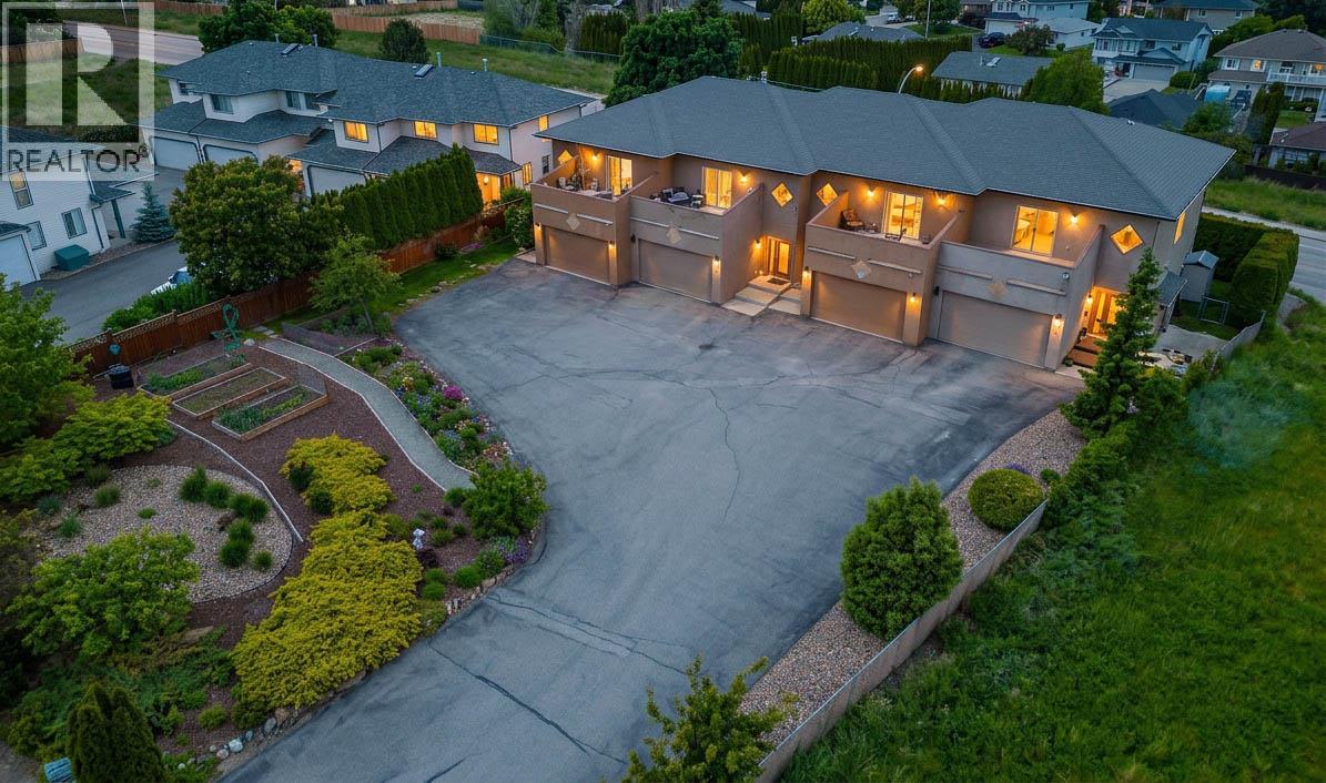 776 Dunrobin Drive Unit# 4