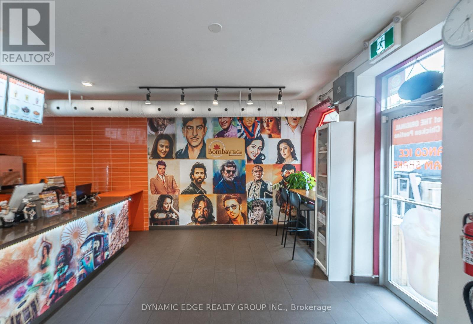 59 LAKESHORE ROAD E
