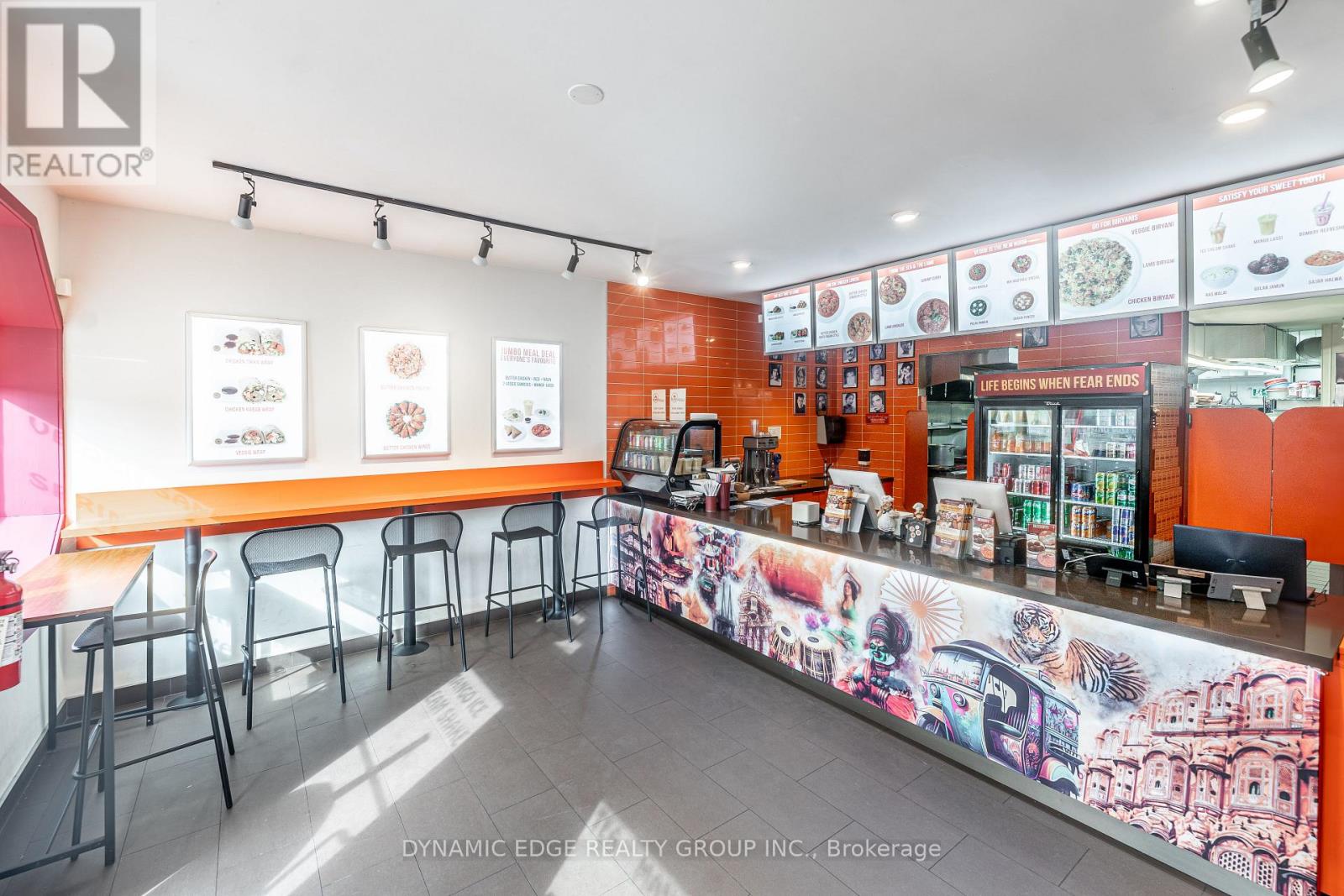 59 LAKESHORE ROAD E