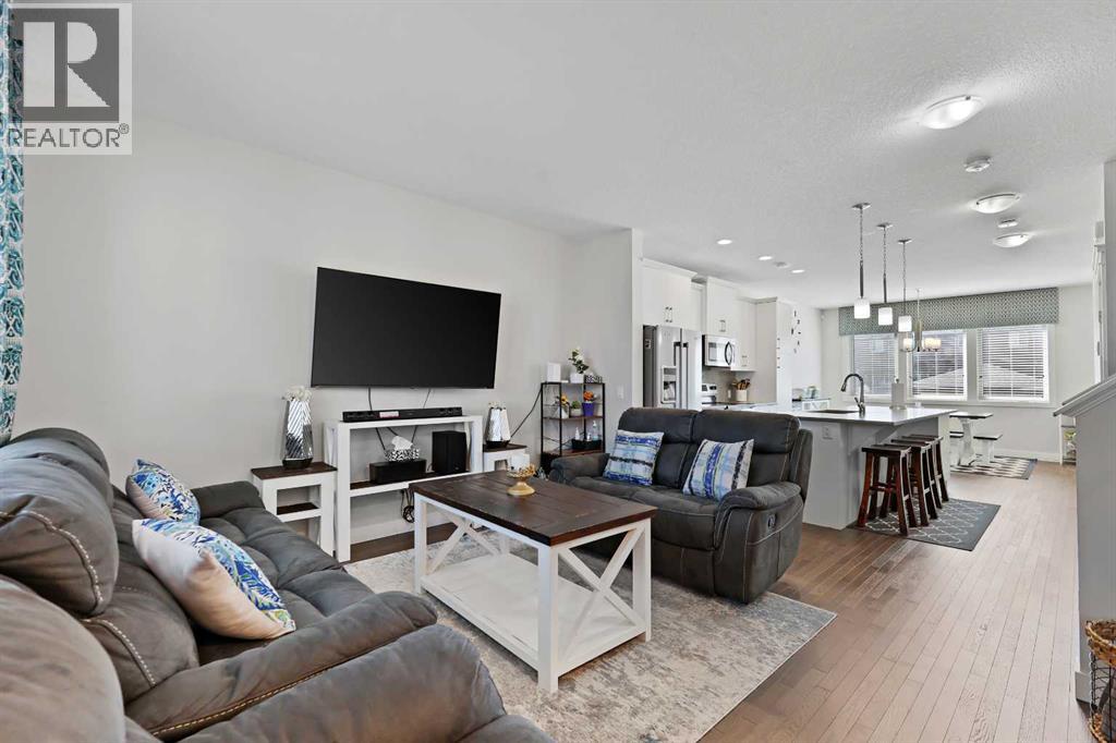 653 Redstone Drive NE