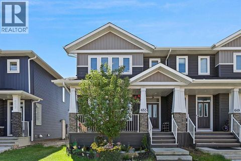 653 Redstone Drive NE Calgary AB T3N1L1