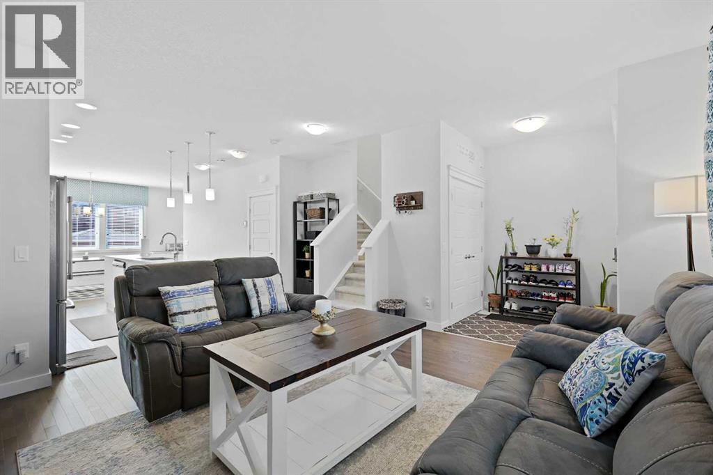 653 Redstone Drive NE