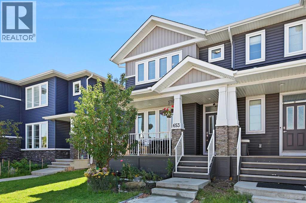 653 Redstone Drive NE