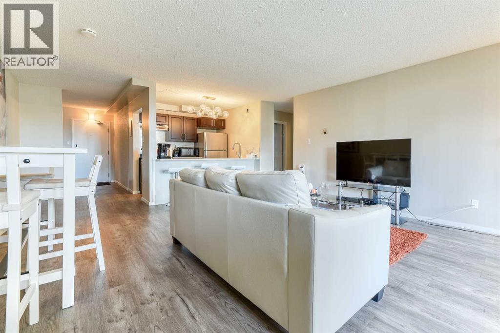 907, 221 6 Avenue SE