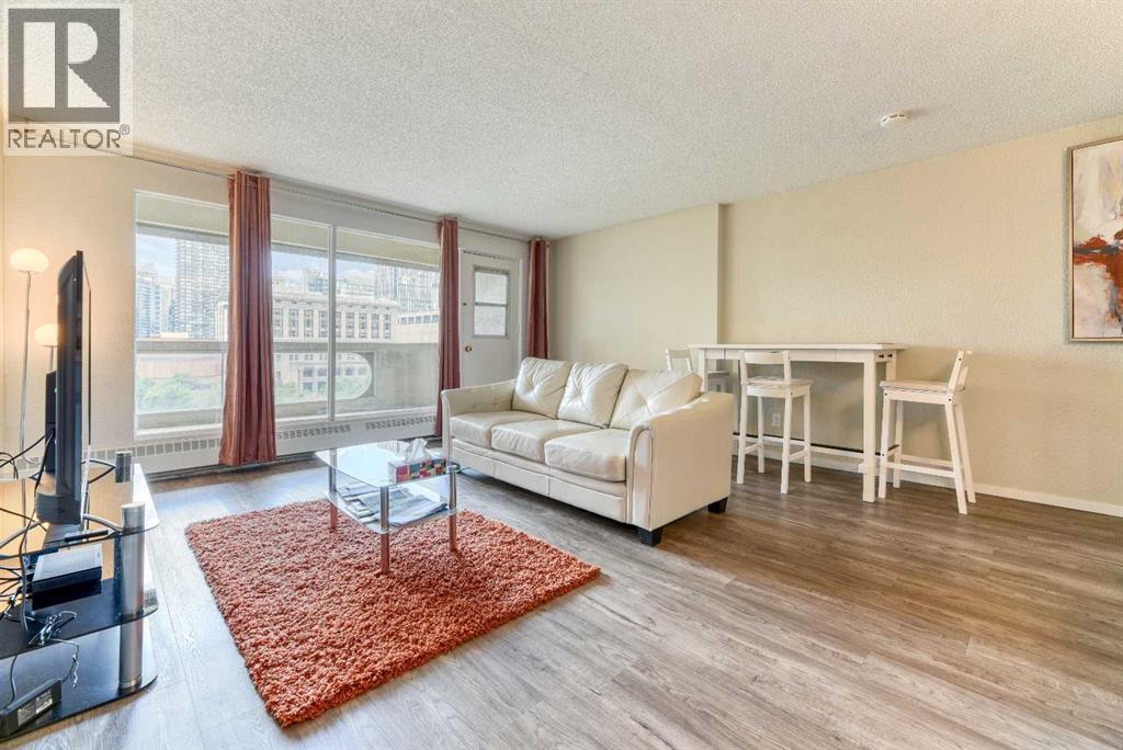 907, 221 6 Avenue SE