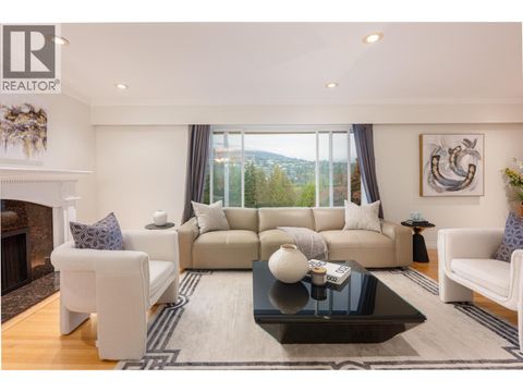 850 JEFFERSON AVENUE West Vancouver BC V7T2A4