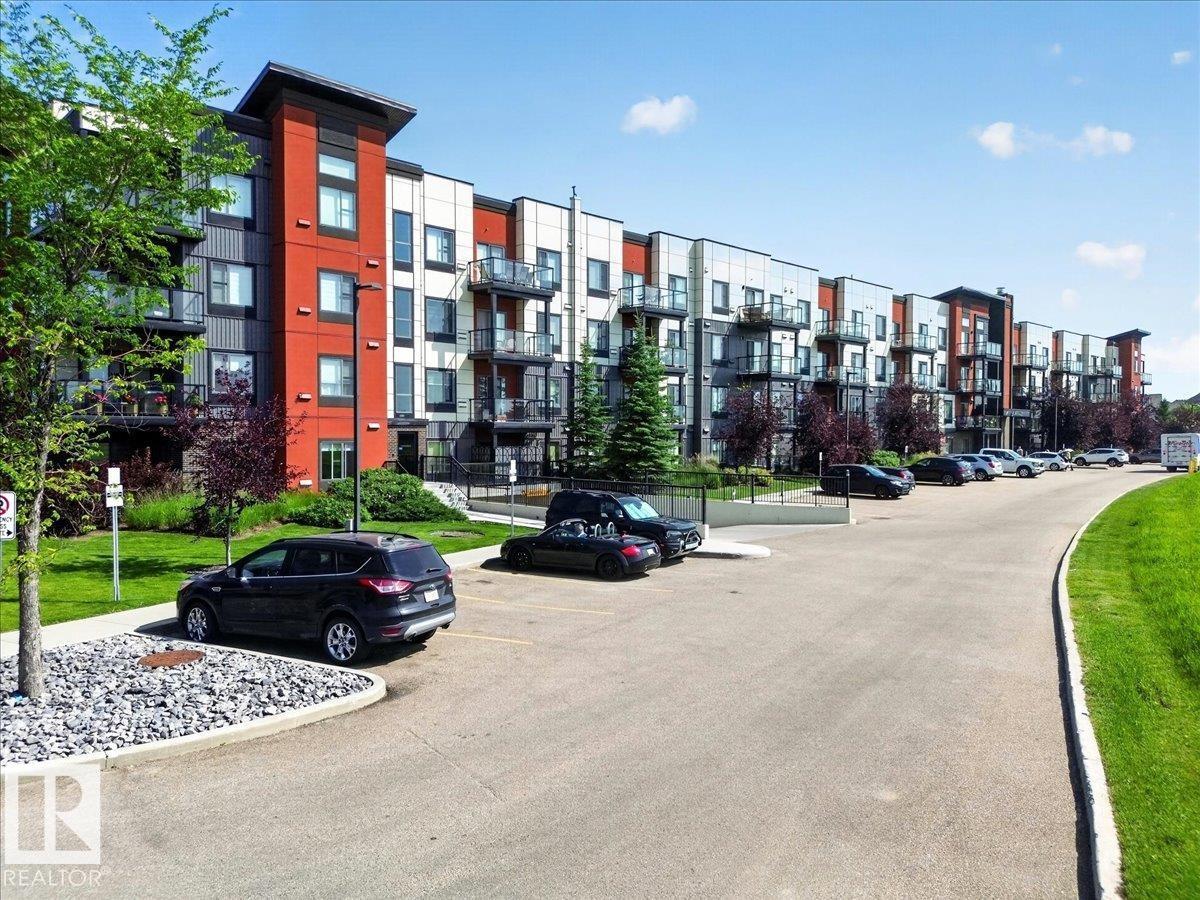 106 320 Ambleside LI SW SW