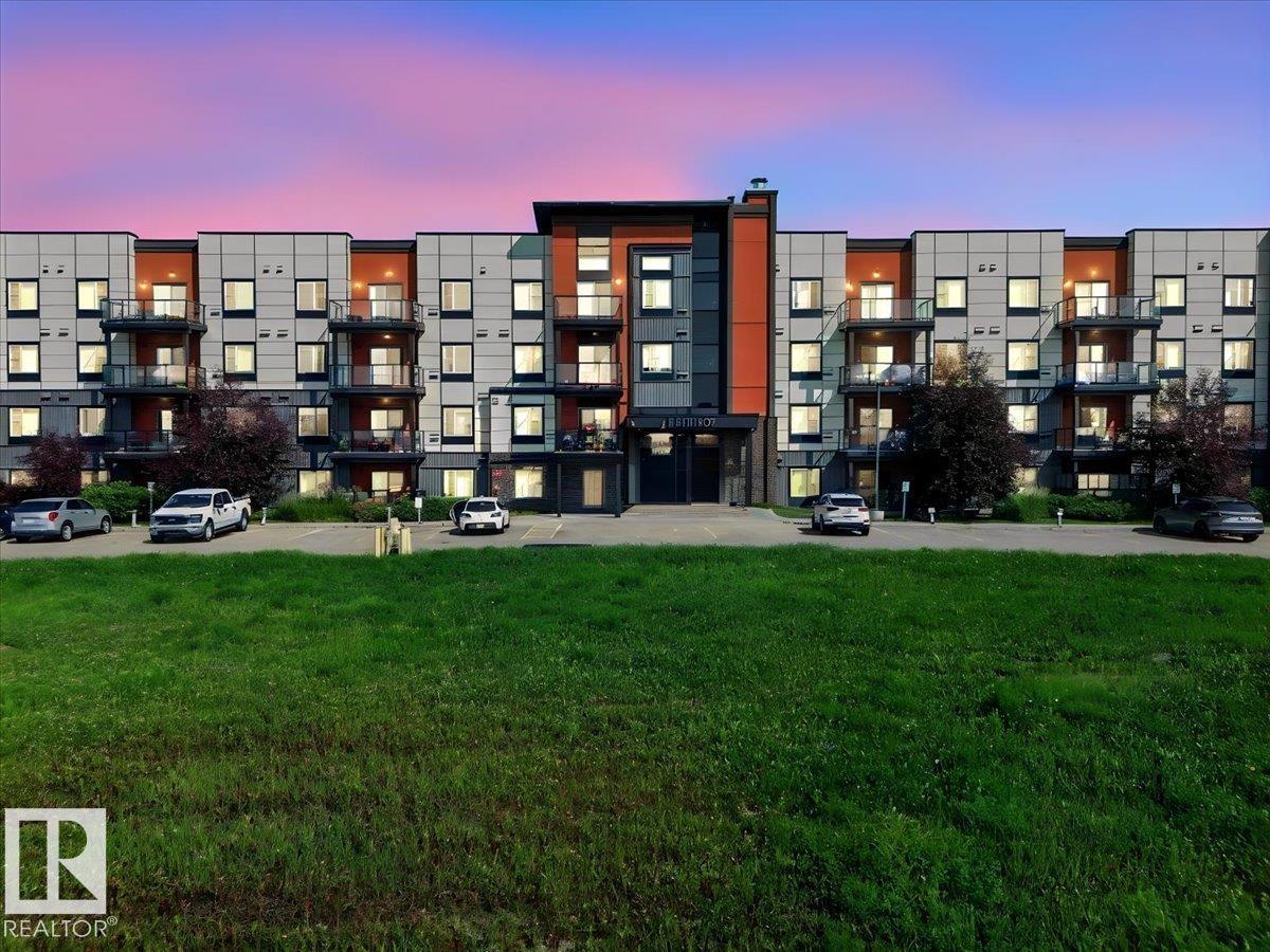 106 320 Ambleside LI SW SW