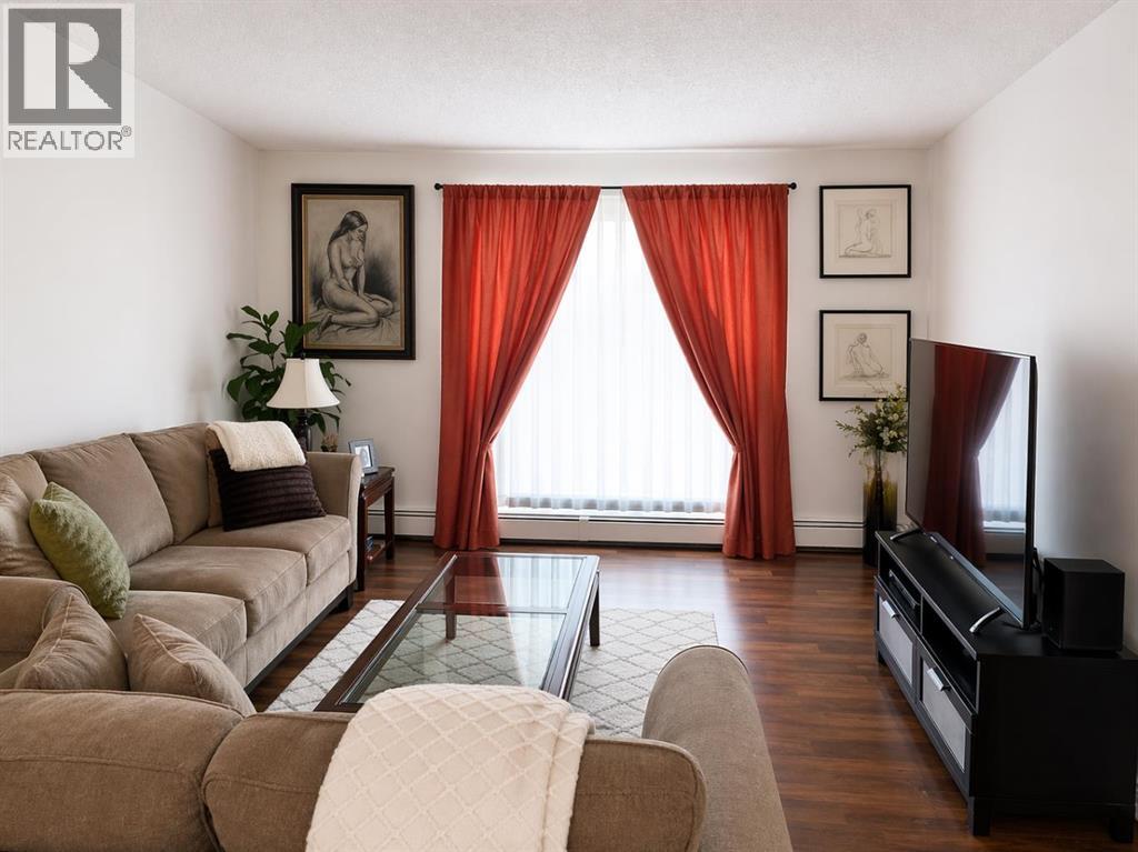 215, 723 57 Avenue SW