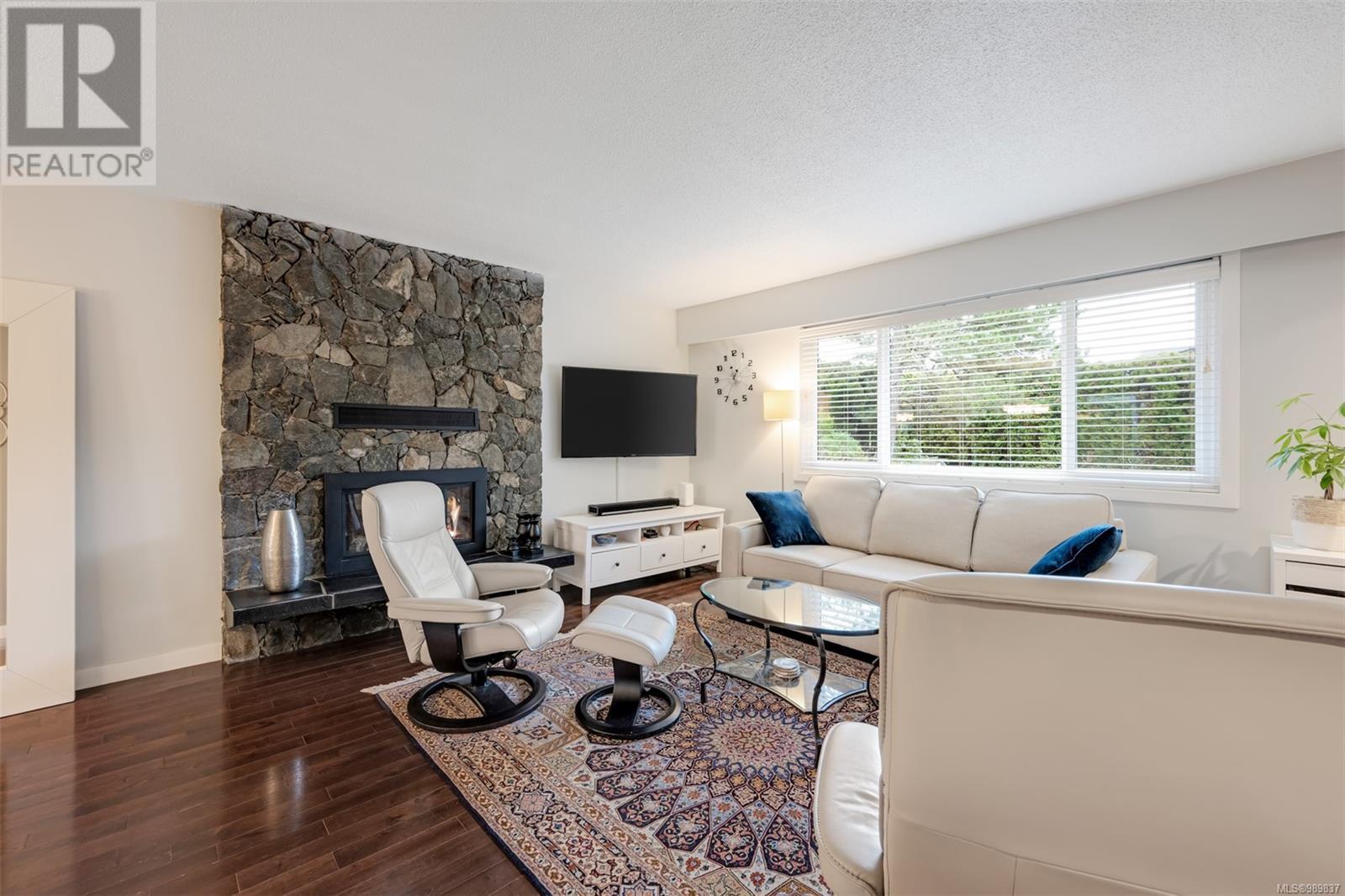 4195 Keewatin Pl