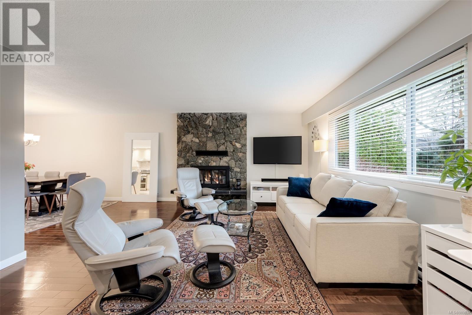4195 Keewatin Pl
