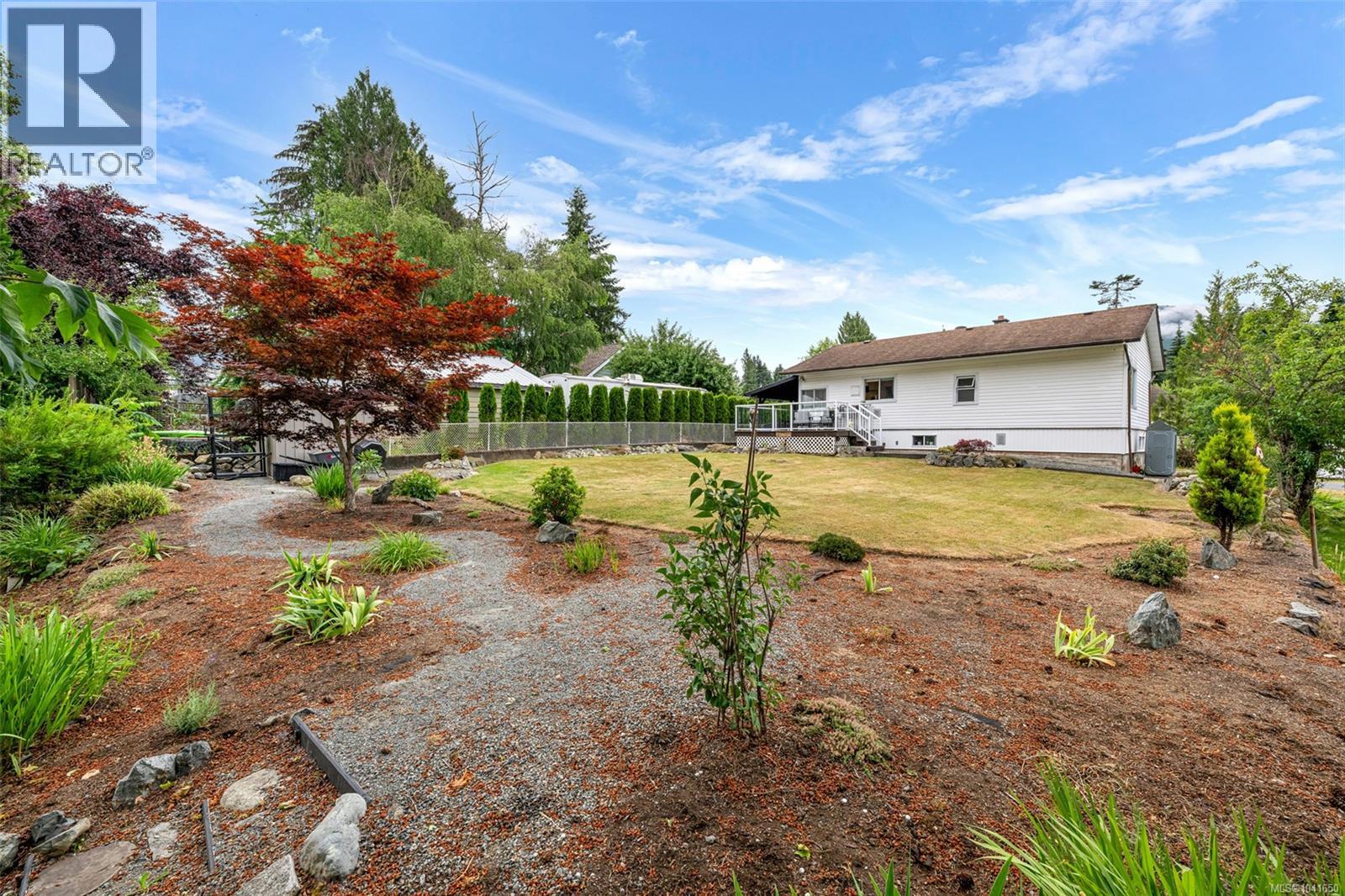 105 Cowichan Ave