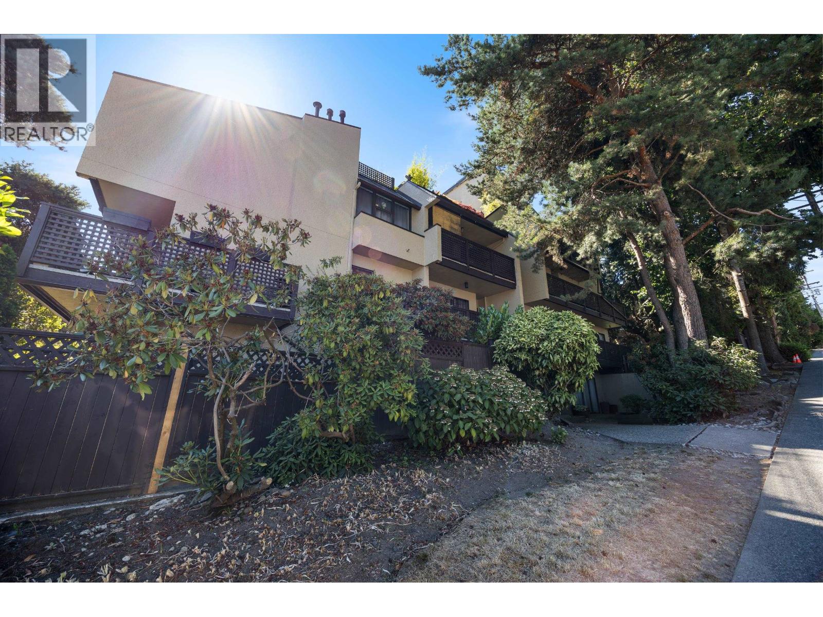 306 110 SEVENTH STREET