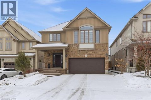39 DEER CREEK Street Kitchener ON N2A0E7