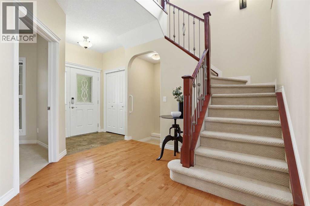 18 Drake Landing Crescent