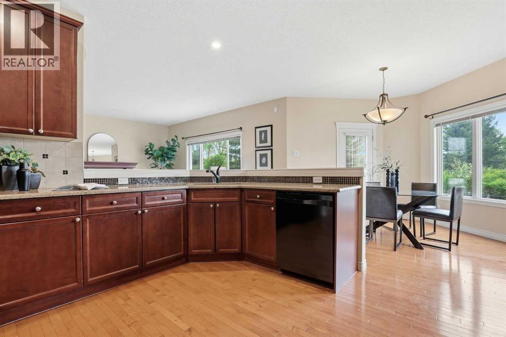 18 Drake Landing Crescent