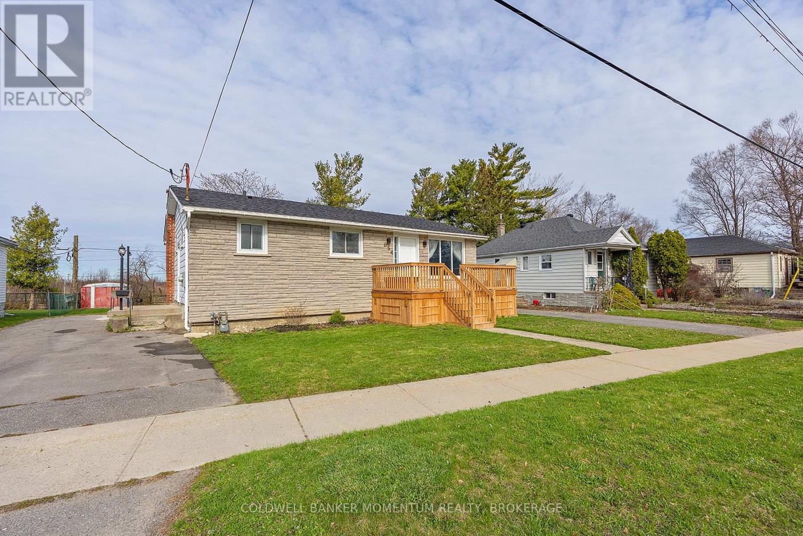 854 VICTORIA STREET