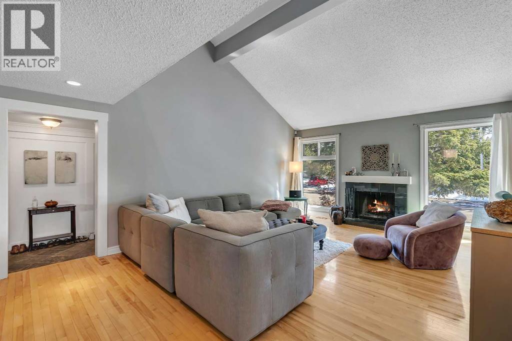 12 Oakvale Place SW