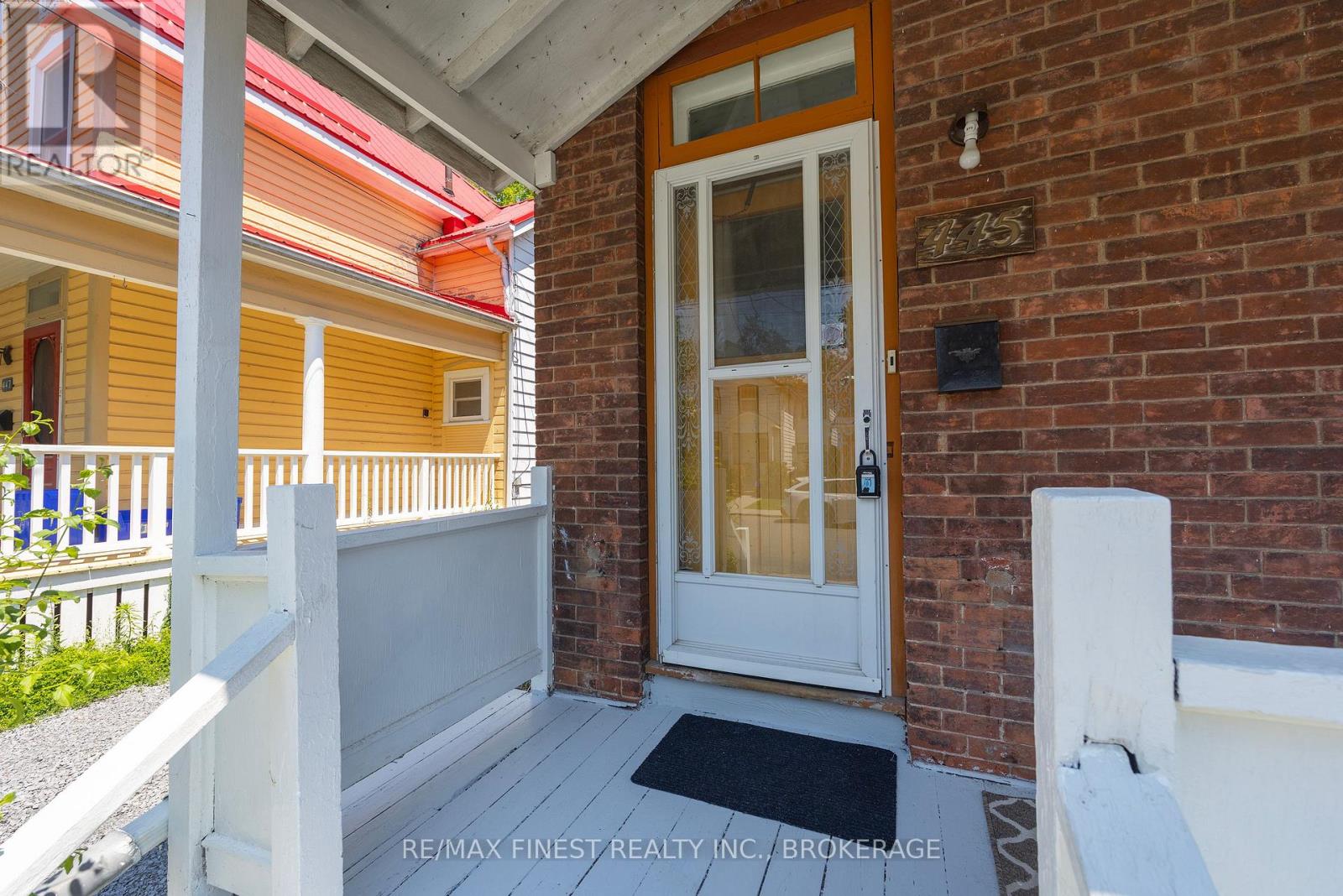 445 ALBERT STREET