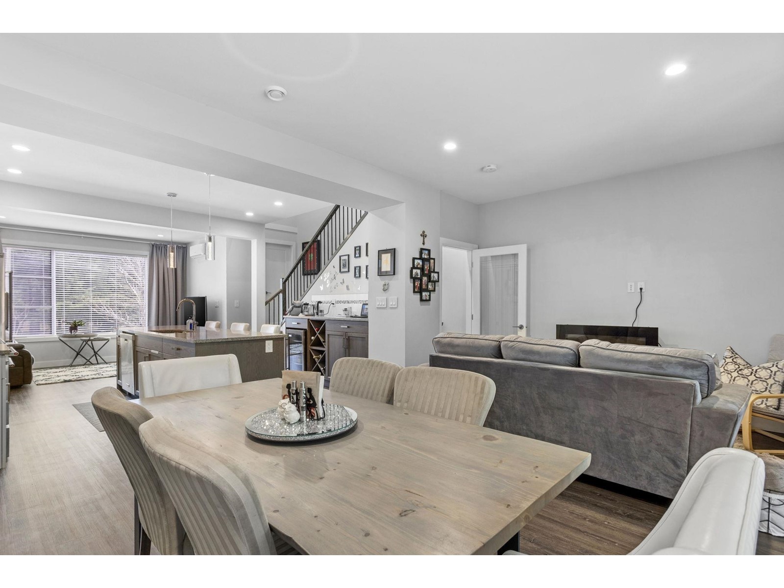 13 520 HOT SPRINGS ROAD|Harrison Hot Springs